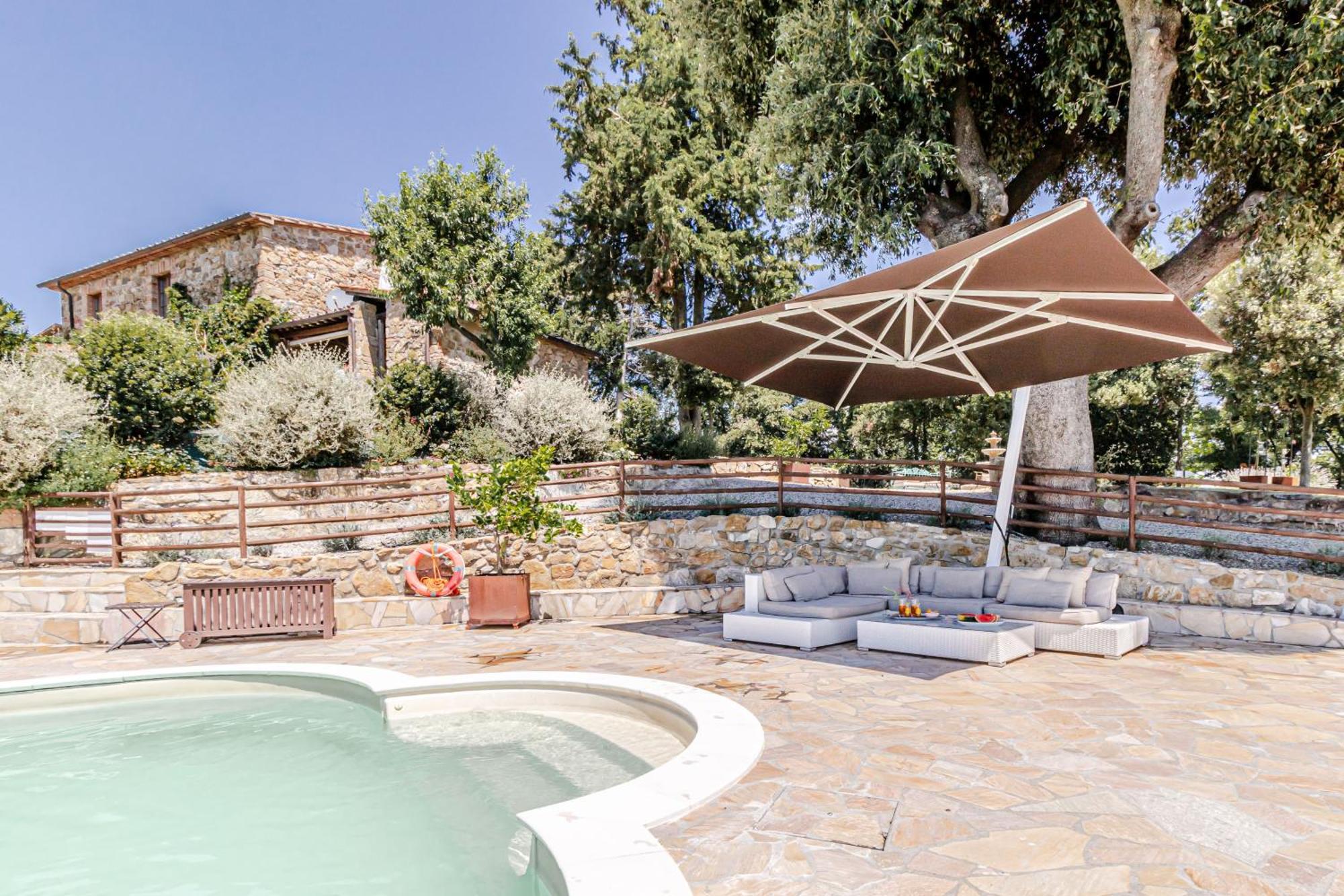 Chateau La Siroque Montecatini Val di Cecina Exteriör bild