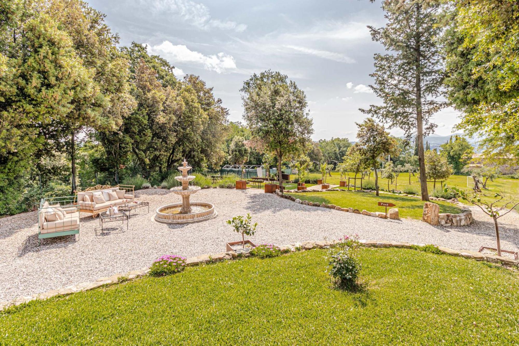 Chateau La Siroque Montecatini Val di Cecina Exteriör bild