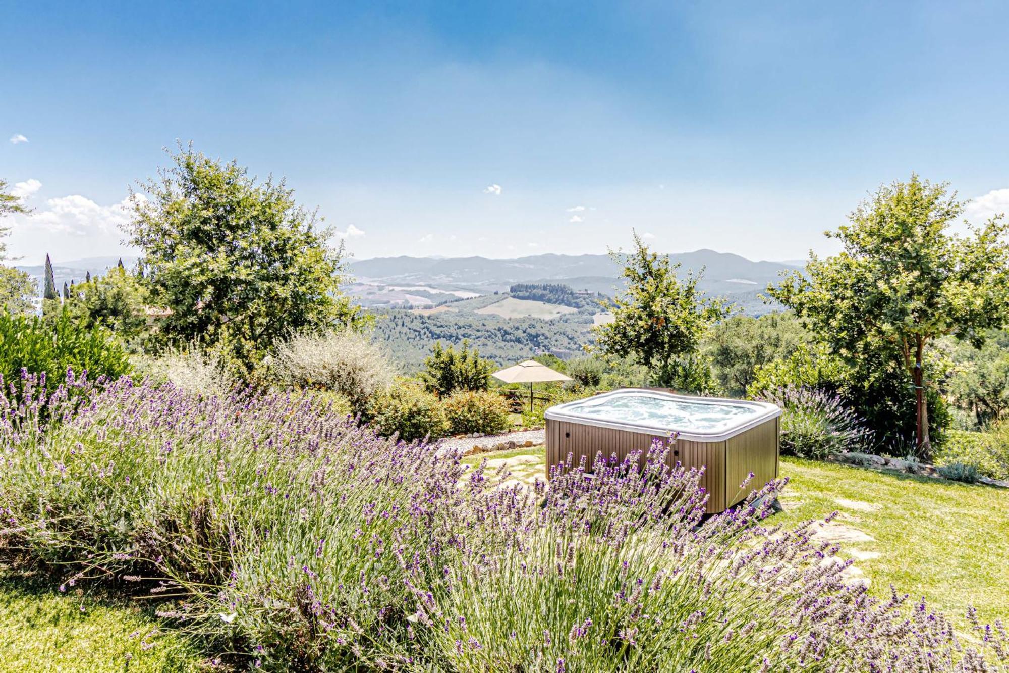 Chateau La Siroque Montecatini Val di Cecina Exteriör bild